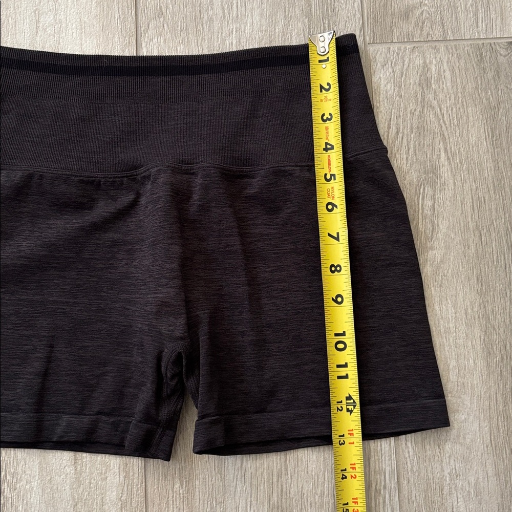 Buffbunny Black & Gray Heathered Biker Athletic Shorts Size Medium View 5